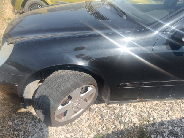 Mercedes W203 bal első sárvédő