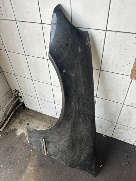 Mercedes W203 bal s�rv�d� fekete 