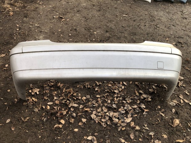 Mercedes W203 sedan hátsó lökhárító ezüst
