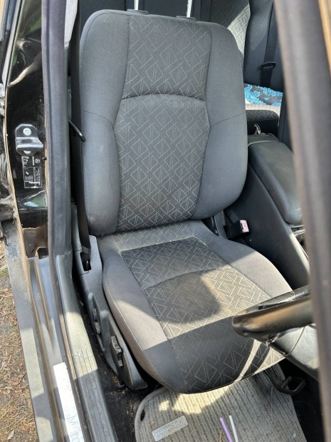 Mercedes W203 sedan ls bels 