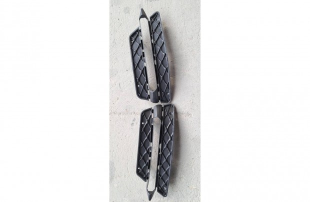 Mercedes W204 C facelift nappali menetfny burkolat jobb bal