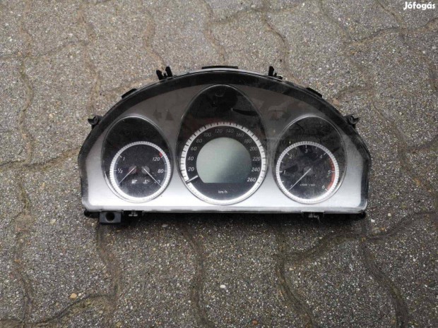 Mercedes W204 - C-class bontott kilmterra elad