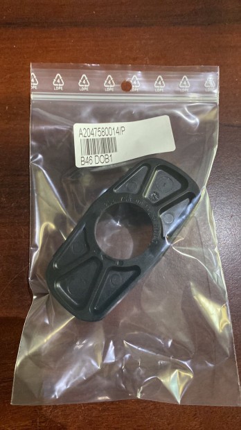 Mercedes W204 csomagt�rfed�l z�r hengertart� A2047580014 elad�