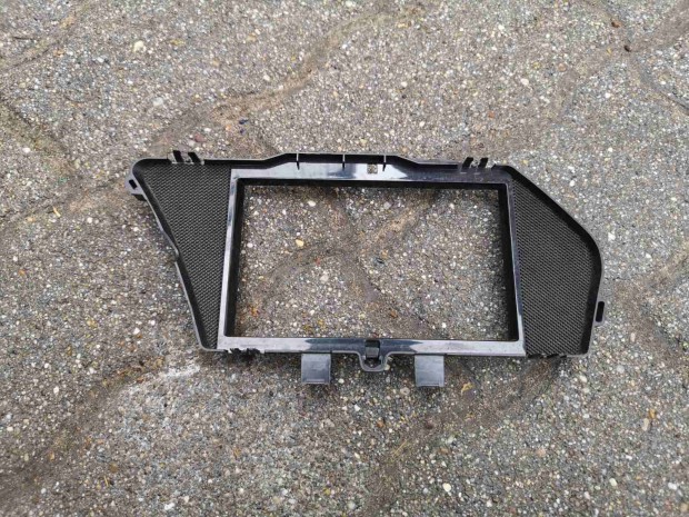 Mercedes W204 kijelző körüli burkolat A2046801789 eladó