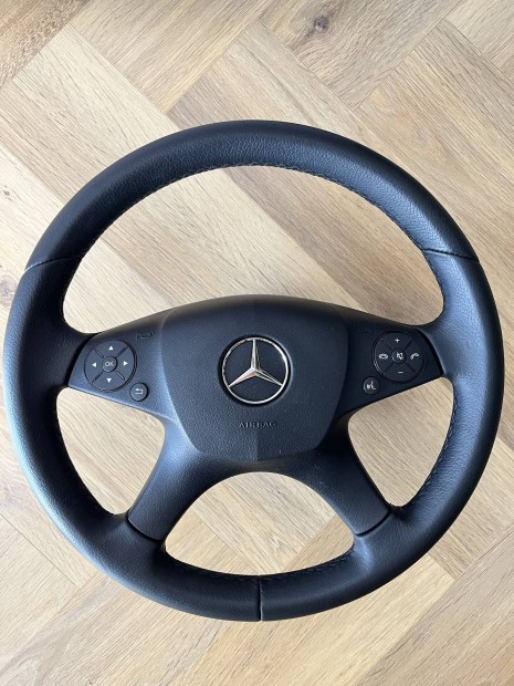 Mercedes W204 kormány