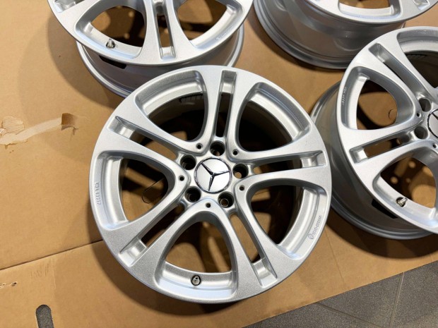 Mercedes W205 17" 5x112 alufelni elad 17 coll A B C CLA