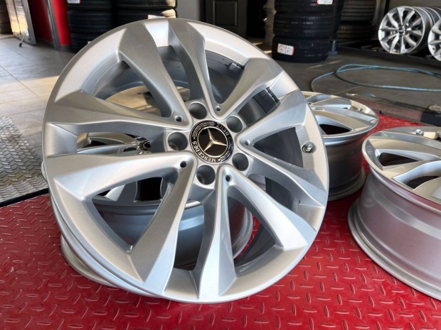Mercedes W205 17" 5x112 gyári alufelni eladó 17 coll A B C CLA