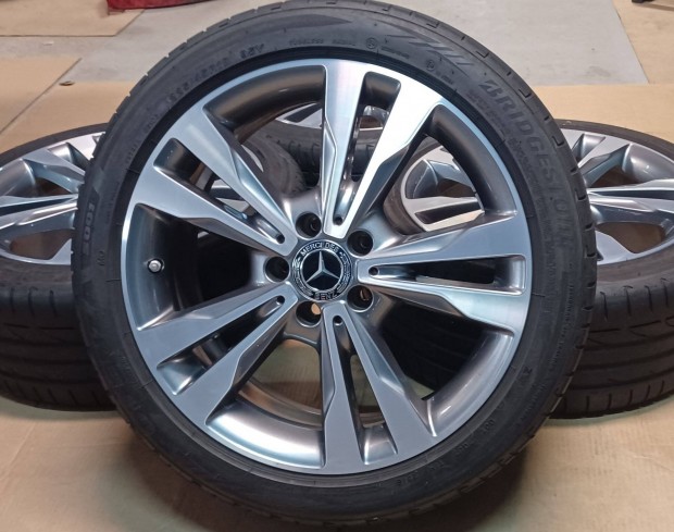 Mercedes W205 C 5x112 7,5-8,5x18 225/45 245/40 R18 ny�ri gumikkal 4db