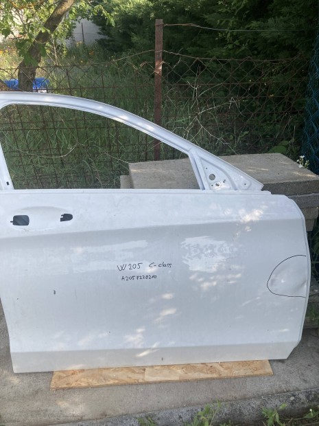 Mercedes W205 C-class jobb első ajto (A2057220210)