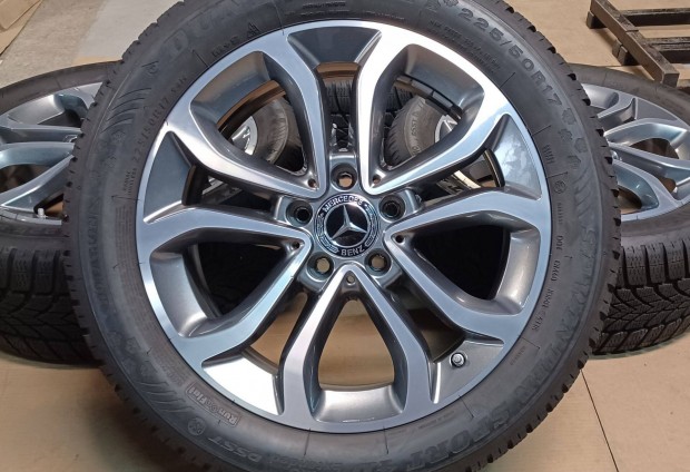Mercedes W205 C klasse 5x112 7x17 ET48,5 225/50 R17 tli gumikkal 4db