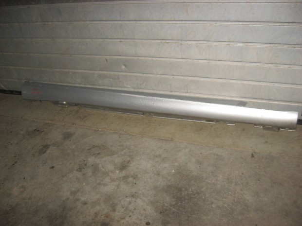 Mercedes W205 C osztály Night Paket jobb küszöb borítás küszöbspoiler