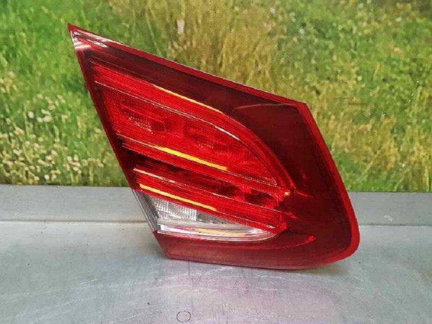 Mercedes W205 - C-class Bal hátsó belső lámpa bontott eladó
