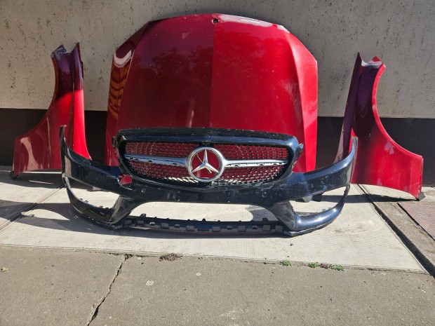 Mercedes W205 c típusú első rész, héj bontott karosszéria elemek