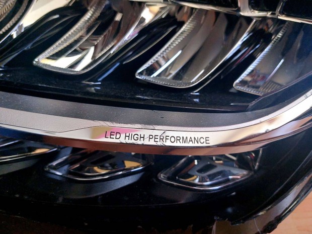 Mercedes W206 LED l�mpa bal els� s�r�lt A205 906 69 06