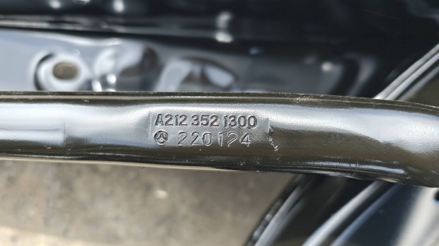Mercedes W207 C osztály, W212 E osztály hátsó bölcső új a2123521300