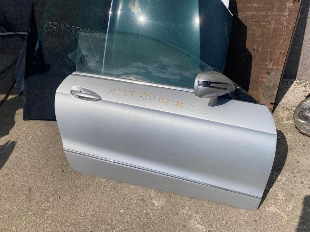 Mercedes W207 E coupe jobb első ajtó