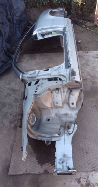Mercedes W209 Clk (2003) bal oldali karosszéria. (09.13. után)