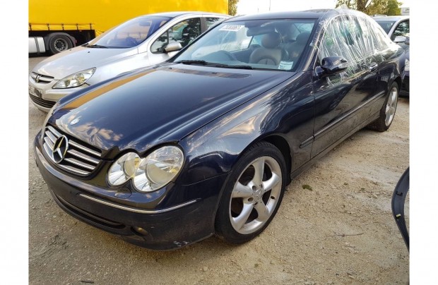 Mercedes W209 - CLK-class 270 cdi fekete bontott minden alkatrsze ela