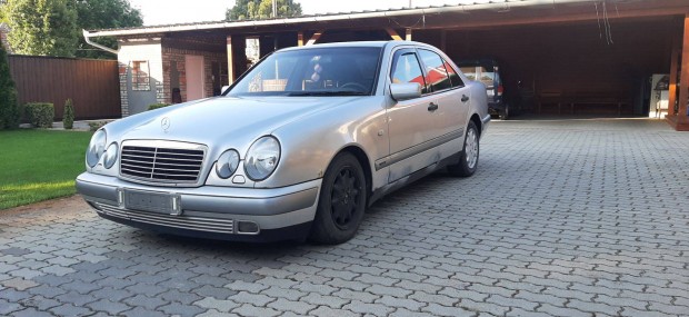 Mercedes W210 E classe 290td minden alkatrsze elad