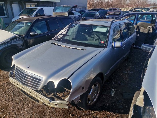 Mercedes W210 - E-class 240 v6 bontott minden alkatrsze elad