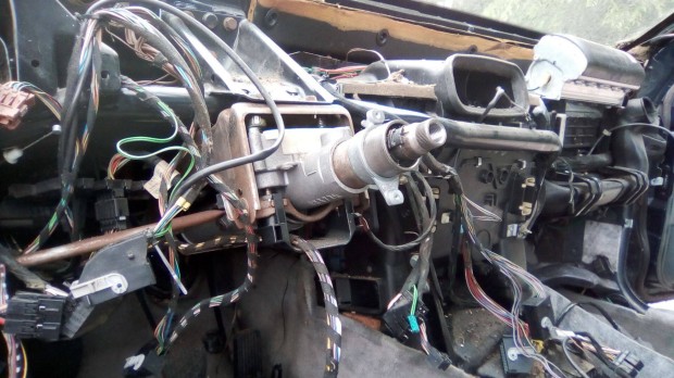Mercedes W210 elektromosan állítható kormányoszlop