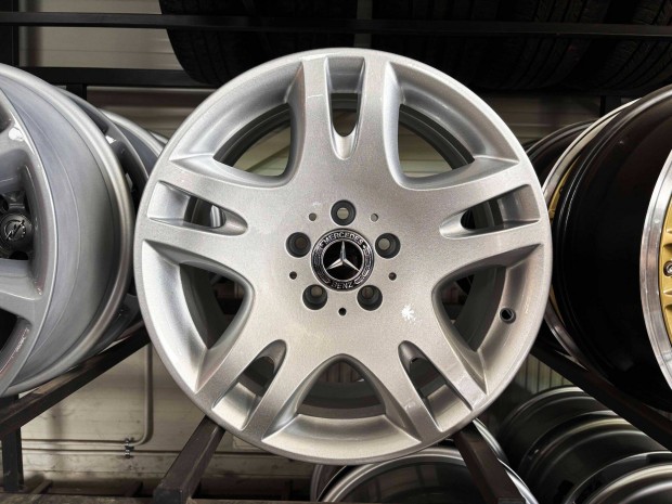 Mercedes W211 17" 5x112 gyári alufelni eladó 17 coll E