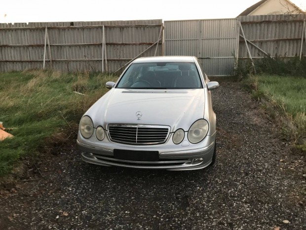 Mercedes W211 - E-class 220 cdi ezst 2005 bontott mindene elad