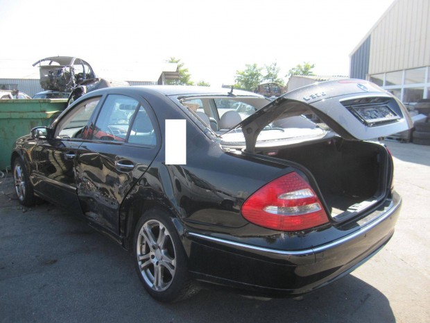Mercedes W211 bontott használt alkatrészek
