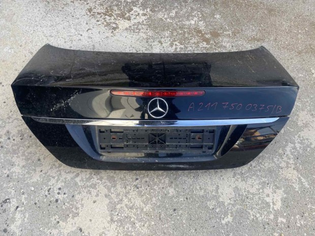 Mercedes W211 csomagtr ajt A2117500375 elad