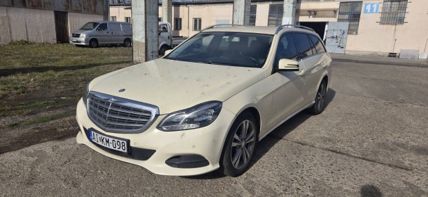 Mercedes W212 E200 2014 bonts 