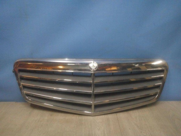 Mercedes W212 - E-class bontott hűőrács eladó