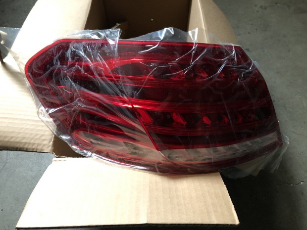 Mercedes W212 bal h�ts� LED l�mpa, k�ls� 440-1995L-AE elad�