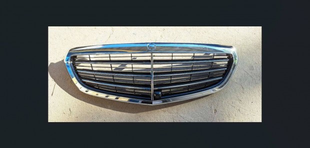 Mercedes W212 facelift kamerás Új díszrács 2013 -
