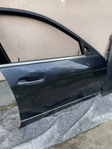 Mercedes W212 kombi jobb első sárvédő és ajto
