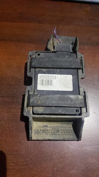 Mercedes W212 radar szenzor elad�