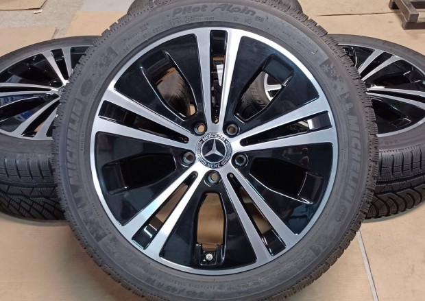 Mercedes W213 E 5x112 8x18 ET43 245/45 R18 tli gumikkal 4db