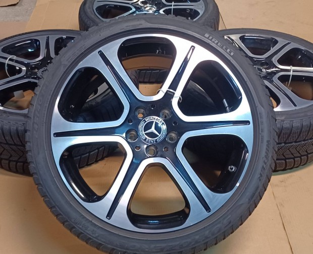 Mercedes W213 E klasse 5x112 8x19 245/40 R19 téli gumikkal 4db