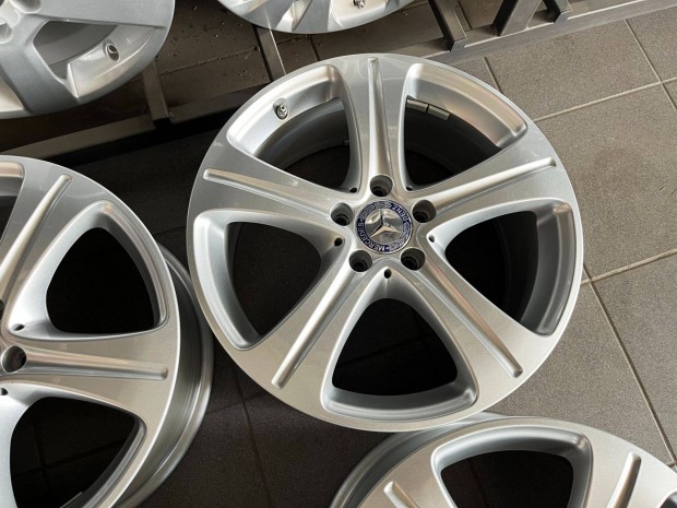 Mercedes W213 gyári 18" 5x112 alufelni eladó 18 coll C CLA E