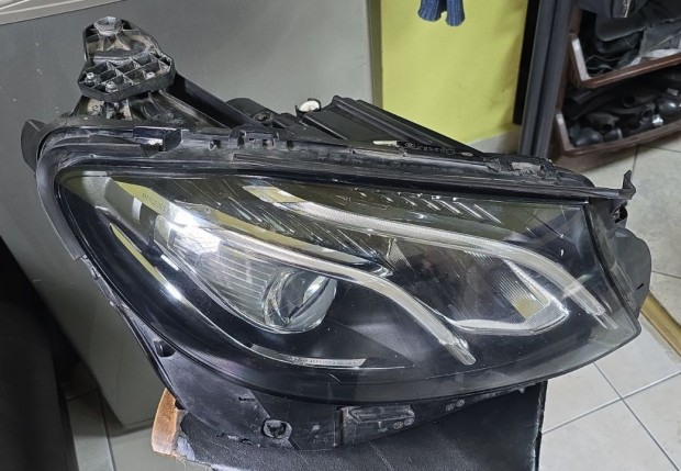 Mercedes W213 jobb f�nysz�r� LED A2139066601 elad�