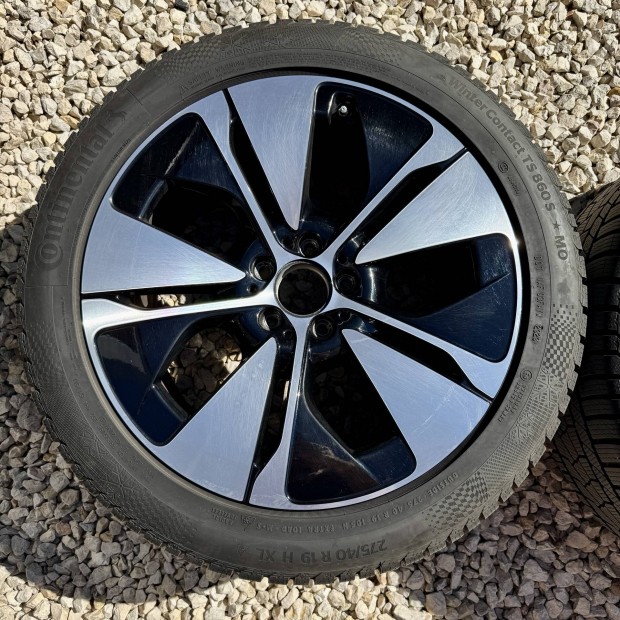 Mercedes W214 E osztly felni szett tli gumi