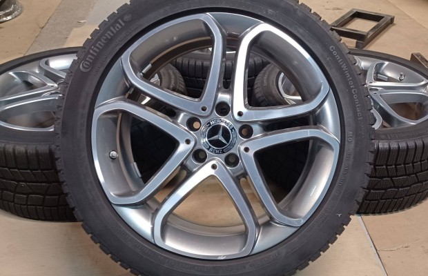 Mercedes W218 CLS 5x112 8,5x18 255/40 R18 téli gumikkal 4db