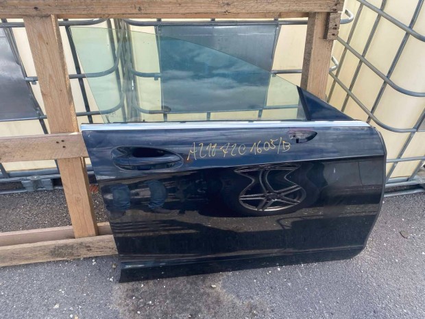 Mercedes W218 CLS jobb első ajtó