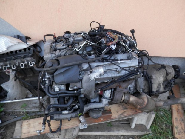 Mercedes W220 S osztály 400 CDI V8 komplett motor és alkatrészek