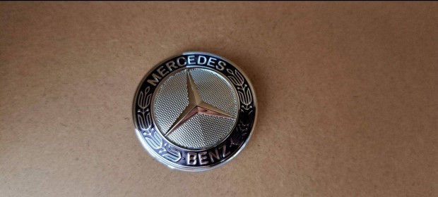 Mercedes W221 W212 W211 gyári új díszrács embléma