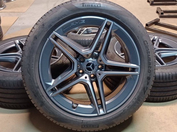 Mercedes W223 S klasse AMG 5x112 8,5x19 255/45 R19 ny�ri gumikkal