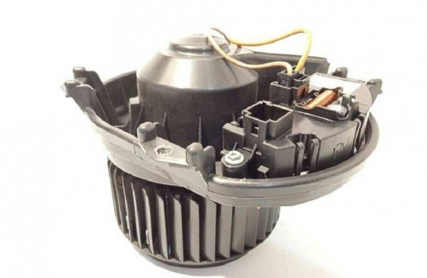 Mercedes W246 - B-class bontott fűtőmotor eladó. Cikkszám:A2469061601