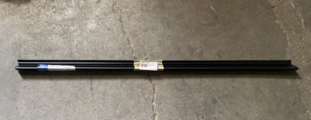 Mercedes W246 bal első ablak tömítés A2467251100 eladó