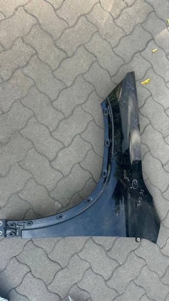 Mercedes W247 B oszt�ly bal s�rv�d�