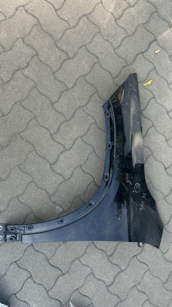 Mercedes W247 bal első sárvédő A2478810900 eladó