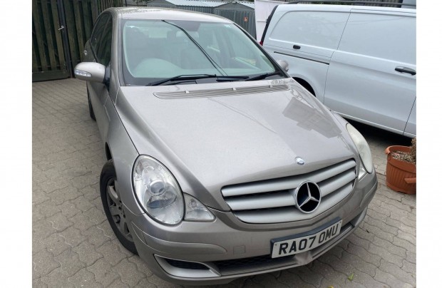 Mercedes W251 - R-class 320 cdi bézs bontott minden alkatrésze eladó